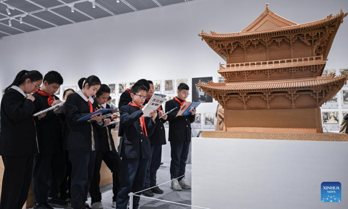 她在每天的